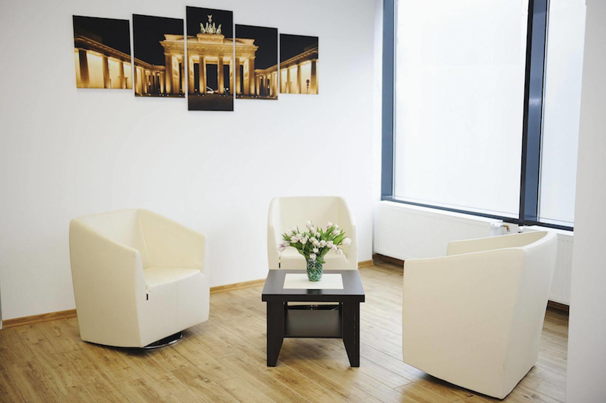 Christie Aparthotel 3*