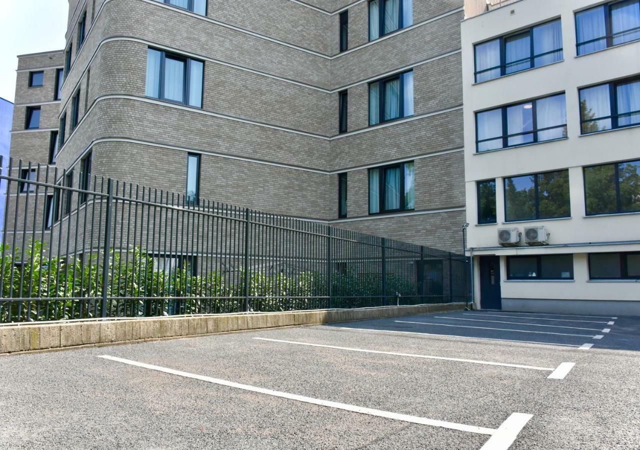Christie Aparthotel 3*